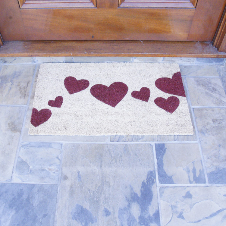 red hearts doormat